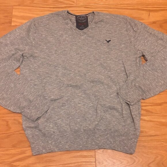 American Eagle Outfitters Gray V-Neck Cotton Sweater - Men’s Size Large - Picture 1 of 3